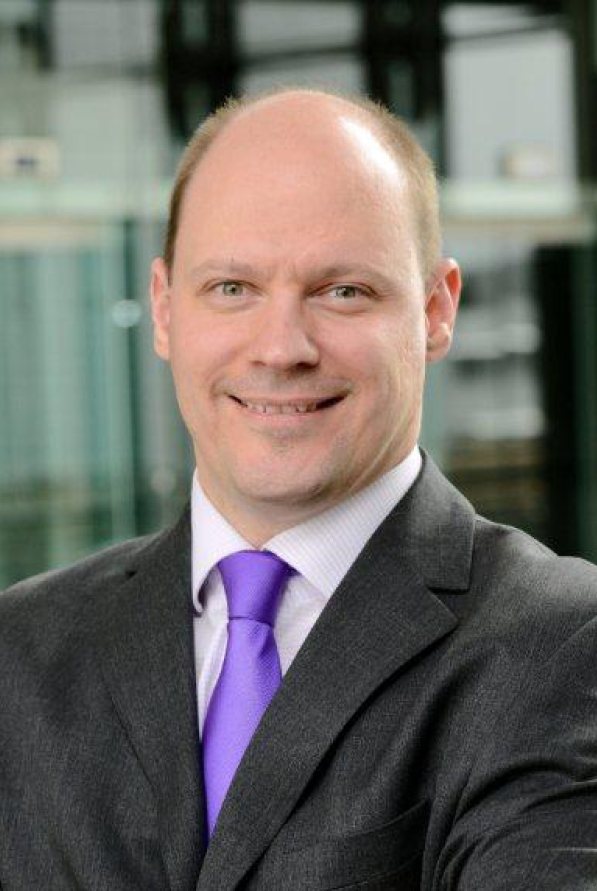 Dr. Bogsch Erik