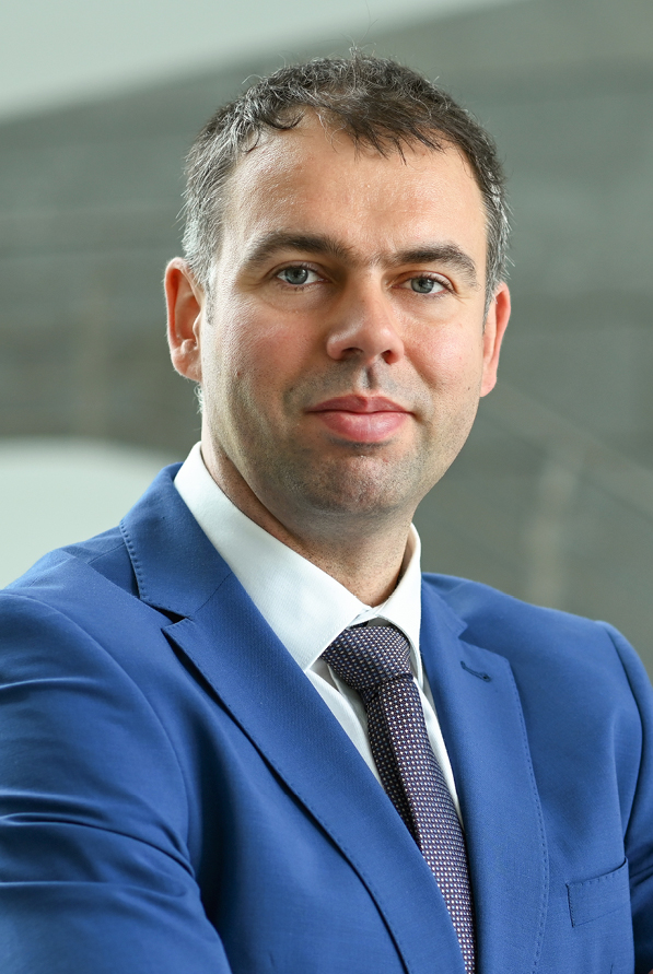 Dr. Kóczián Kristóf