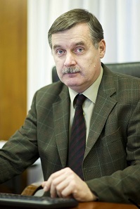 Dr. Cserháti Péter